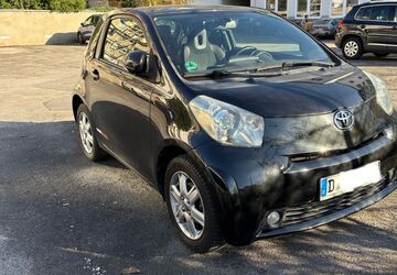 Toyota IQ 158.000 km 5.300 &euro; Düsseldorf 40227