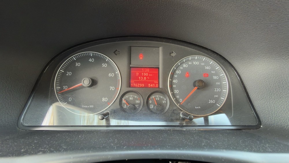 VW Touran 176.299 km 3.650 &euro; Rheinberg 47495