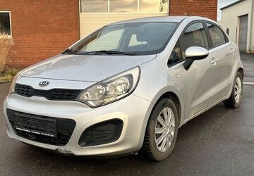 Kia Rio 146.000 km 3.990 &euro; Neuss 41460
