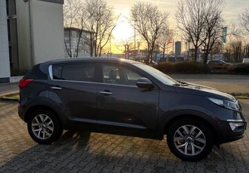 Kia Sportage 109.000 km 13.900 &euro; Krefeld 47800