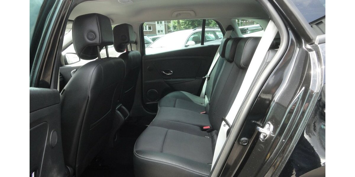 Renault Megane BOSE Edit. Klima.Kette+Reifen+Kuppl.Neu 150.000 km 5.790 &euro; Neuss 41462