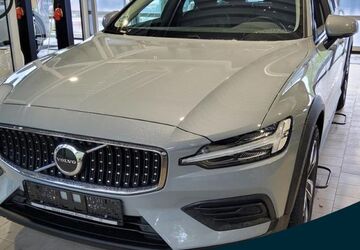 Volvo V60 Cross Country 12.079 km 37.990 &euro; Essen-Kray 45309