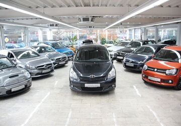 Toyota Verso 240.000 km 1.990 &euro; Essen 45356