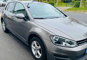 VW Golf 98.061 km 10.500 &euro; Neuss 41470