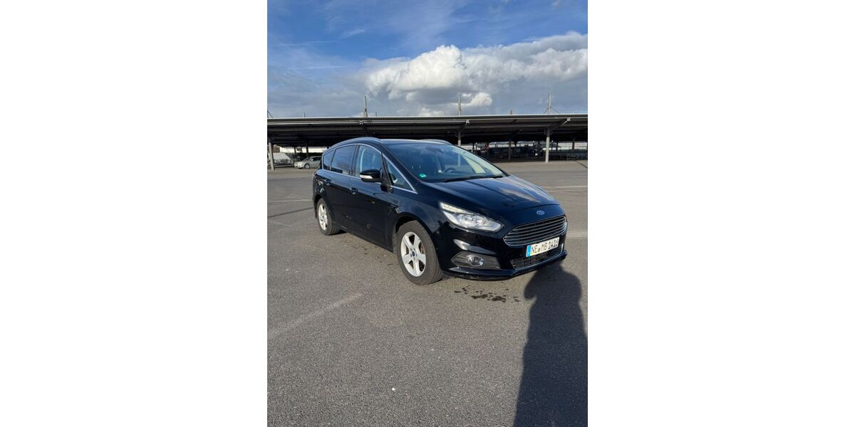 Ford S-Max 144.700 km 14.750 &euro; Neuss 41466