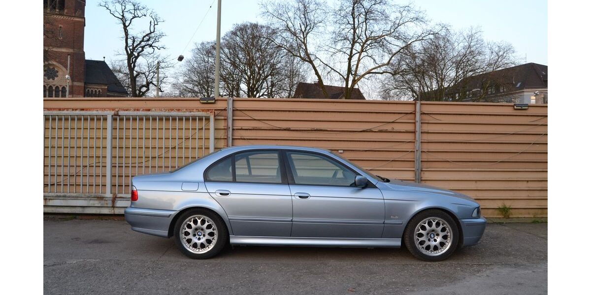 BMW 520 92.000 km 11.480 &euro; Duisburg 47166