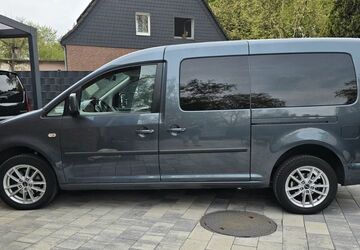 VW Caddy Maxi 196.000 km 7.490 &euro; Duisburg 47138