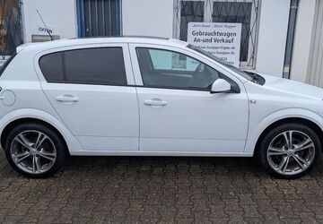 Opel Astra 146.801 km 4.500 &euro; Düsseldorf 40472