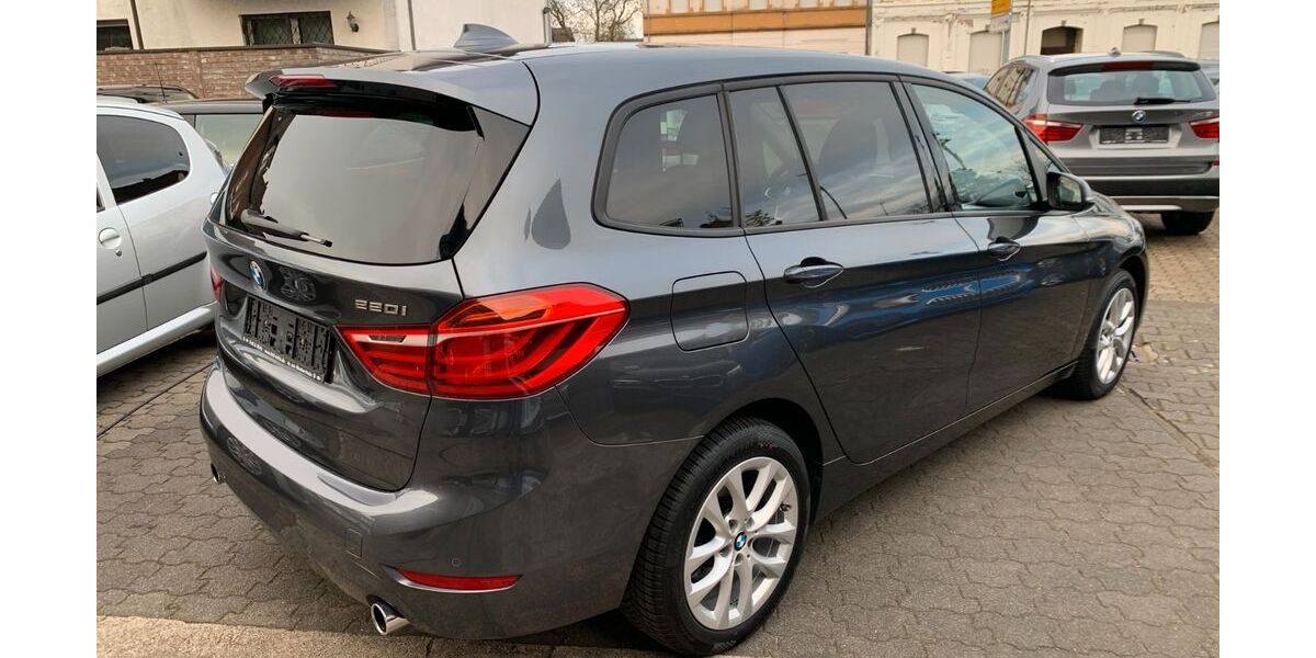 BMW 220 Gran Tourer 155.000 km 17.690 &euro; Moers 47443