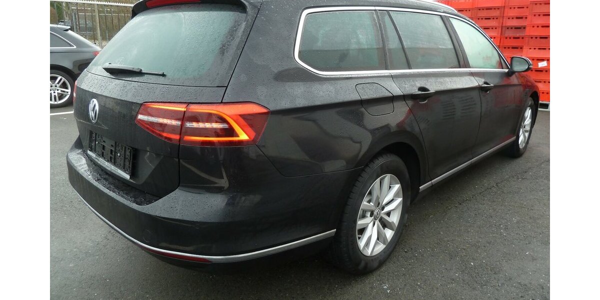 VW Passat 2.0 TDI Highline DSG STH Navi kl. Mängel 110.000 km 15.900 &euro; Ratingen 40885