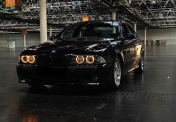BMW 530 299.922 km 8.995 &euro; Düsseldorf 40233