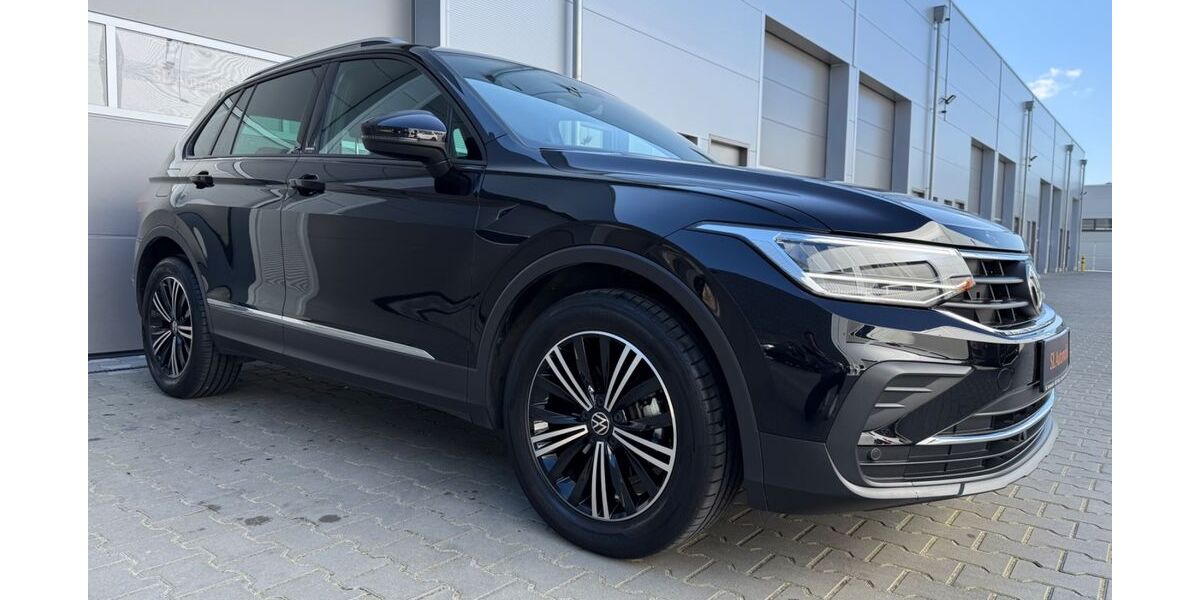 VW Tiguan 35.211 km 24.998 &euro; Willich 47877