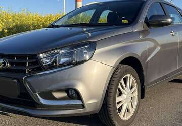 Lada Vesta 89.200 km 7.499 &euro; Issum 47661