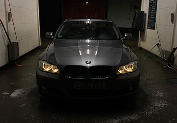 BMW 318 130.000 km 8.990 &euro; Düsseldorf 40591