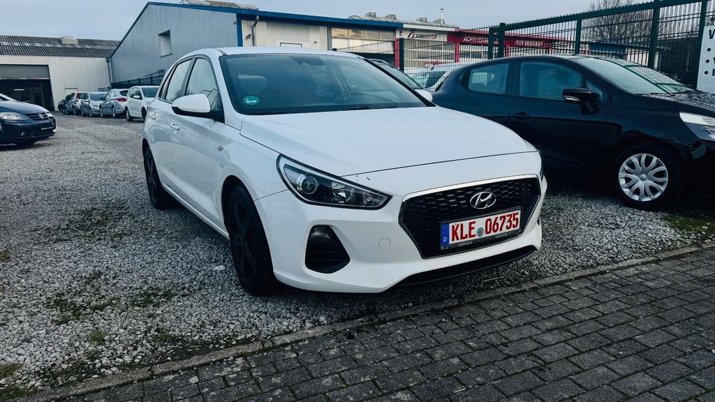 Hyundai i30 123.700 km 9.200 &euro; Geldern 47608
