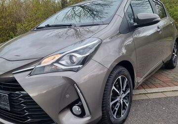 Toyota Yaris 129.844 km 12.800 &euro; Neuss 41470