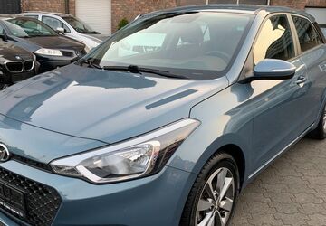 Hyundai i20 92.000 km 9.650 &euro; Moers 47443