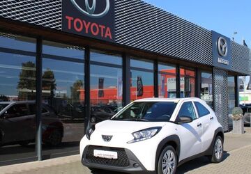 Toyota Aygo (X) 60.192 km 10.240 &euro; Moers 47441