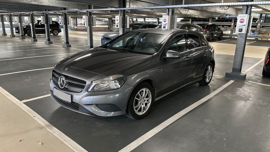 Mercedes-Benz A 180 160.000 km 9.300 &euro; Düsseldorf 40591