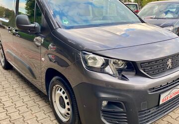 Peugeot Partner 216.710 km 8.500 &euro; Moers 47445