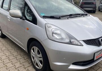Honda Jazz 148.356 km 3.300 &euro; Moers 47445