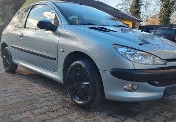 Peugeot 206 134.500 km 1.699 &euro; Essen 45326