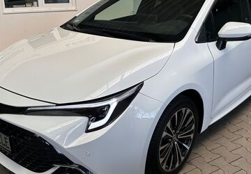 Toyota Corolla 1.450 km 27.399 &euro; Kevelaer 47623