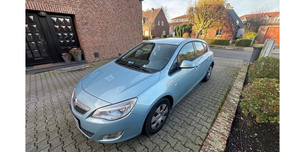 Opel Astra H 100.300 km 7.399 &euro; Straelen 47638