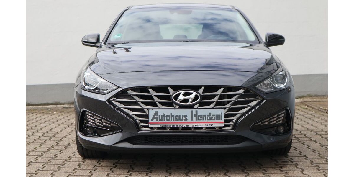 Hyundai i30 67.400 km 14.690 &euro; Moers 47443