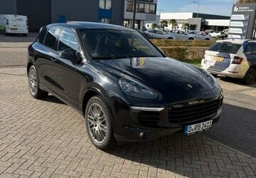 Porsche Cayenne 149.450 km 34.700 &euro; Düsseldorf 40489