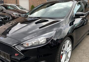 Ford Focus 92.000 km 19.690 &euro; Moers 47443