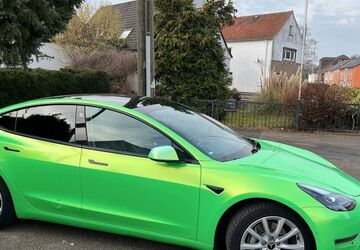 Tesla Model 3 111.800 km 22.900 &euro; Krefeld 47799