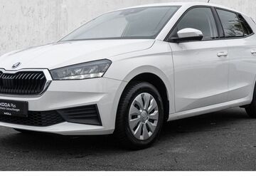 Skoda Fabia 42.756 km 14.490 &euro; Düsseldorf 40474