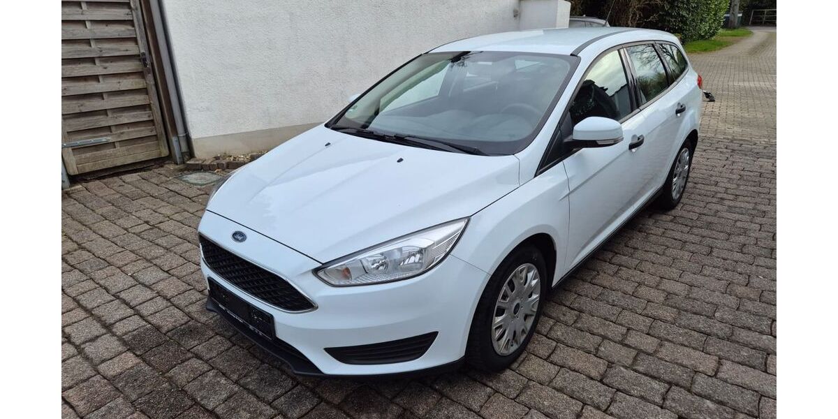Ford Focus 224.469 km 2.999 &euro; Essen 45239