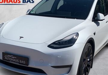 Tesla Model Y 66.565 km 36.950 &euro; Kaarst 41564