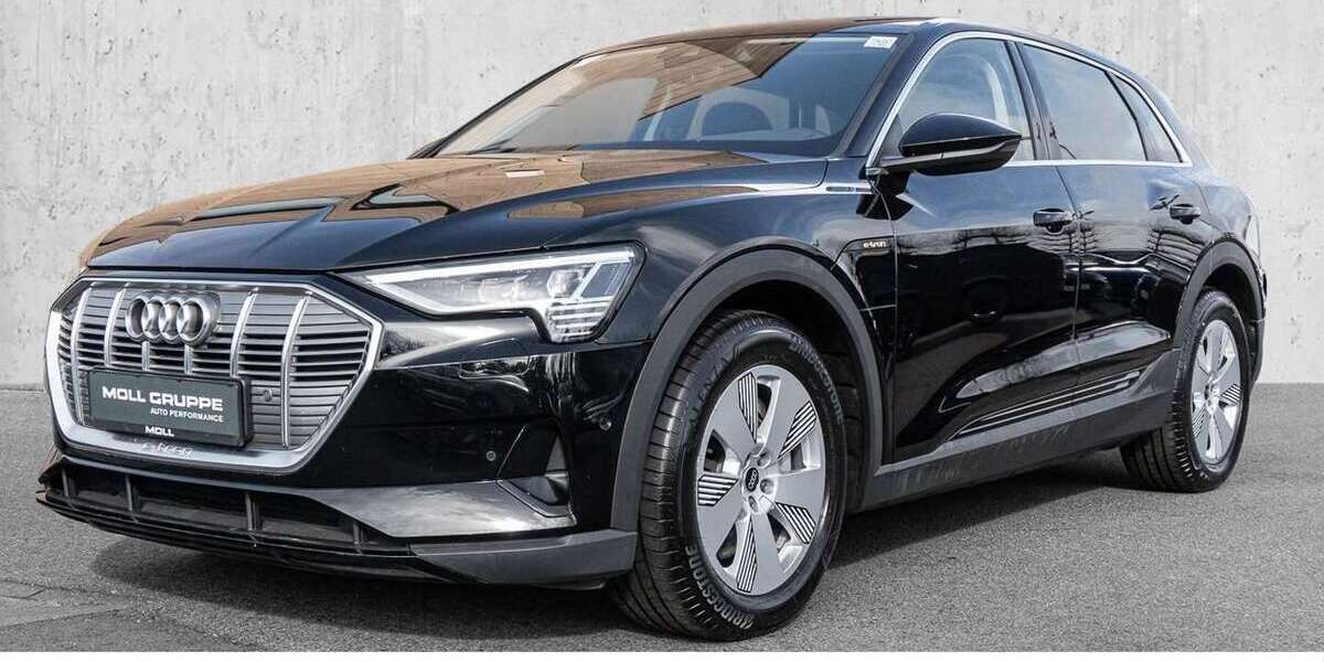 Audi e-tron 42.551 km 26.450 &euro; Düsseldorf 40474