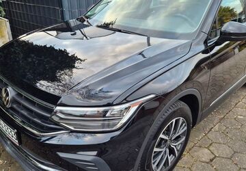 VW Tiguan 96.923 km 22.800 &euro; Moers 47445
