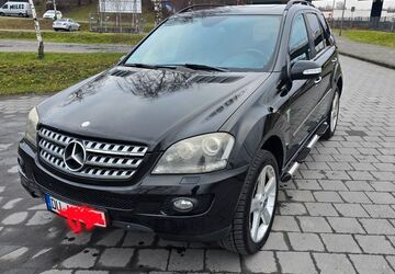 Mercedes-Benz ML 500 230.000 km 7.500 &euro; Duisburg 47259