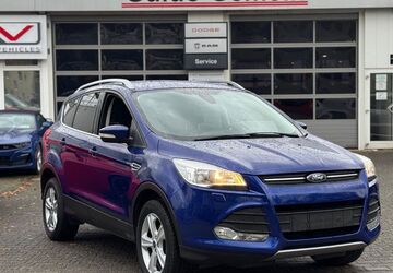 Ford Kuga 99.558 km 9.900 &euro; Krefeld 47805
