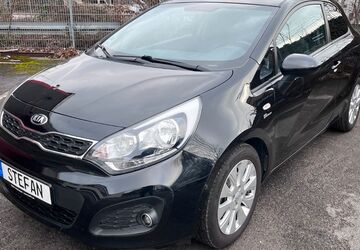 Kia Rio 141.700 km 5.500 &euro; Neuss 41472