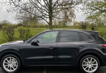 Porsche Cayenne 146.000 km 39.500 &euro; Oberhausen 46149