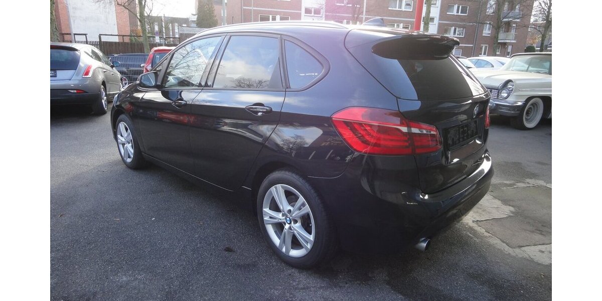 BMW 218 Active Tourer Autom Navi LED Klimatr.PDC SHZ 112.000 km 11.999 &euro; Neuss 41462