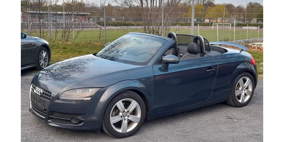 Audi TT 212.000 km 7.850 &euro; Düsseldorf 40225