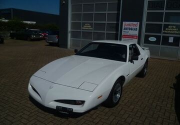 Pontiac Firebird 200.900 km 13.750 &euro; Wesel 46485