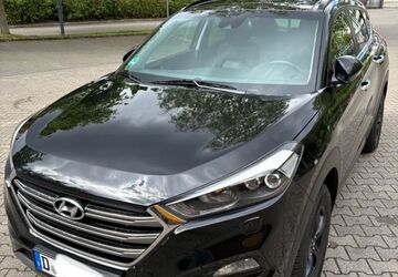 Hyundai TUCSON 111.000 km 11.900 &euro; Düsseldorf 40629