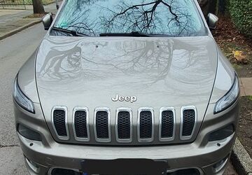 Jeep Cherokee 199.000 km 13.800 &euro; Duisburg 47138