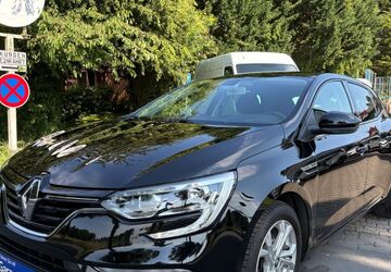 Renault Megane 107.975 km 10.490 &euro; Moers 47447