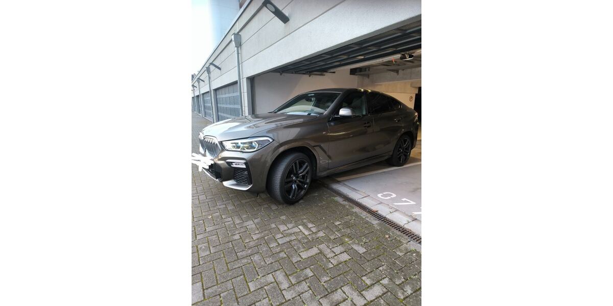 BMW X6 98.000 km 53.400 &euro; Düsseldorf 40233
