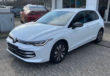 VW Golf 16.572 km 25.250 &euro; Düsseldorf 40472