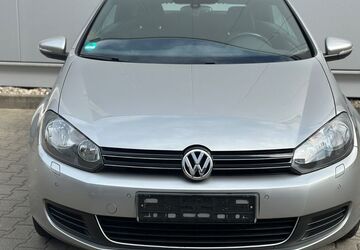 VW Golf 104.000 km 7.990 &euro; Düsseldorf - Bezirk 8 40231